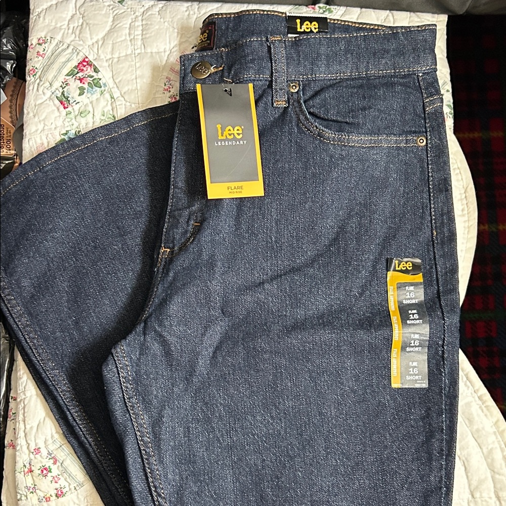 Lee Women's Flare Jeans in Dark Blue Denim